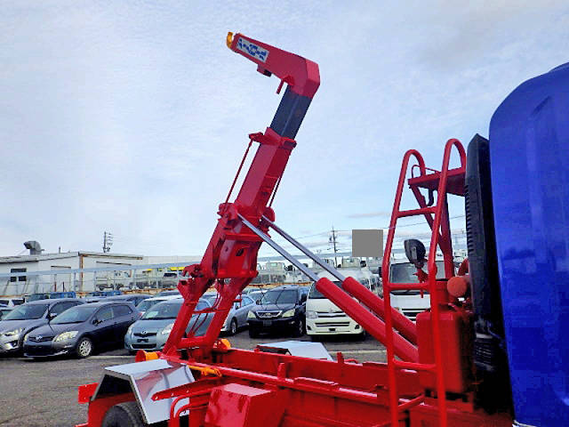 いすゞフォワードコンテナ専用車中型（4t）[写真04]