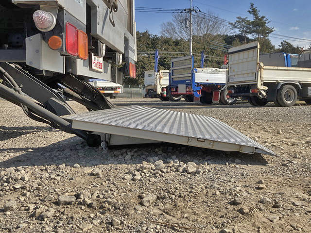 三菱ふそうファイターアルミバン中型（4t）[写真19]