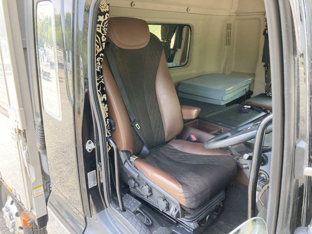 日野プロフィアアルミウイング大型（10t）[写真26]