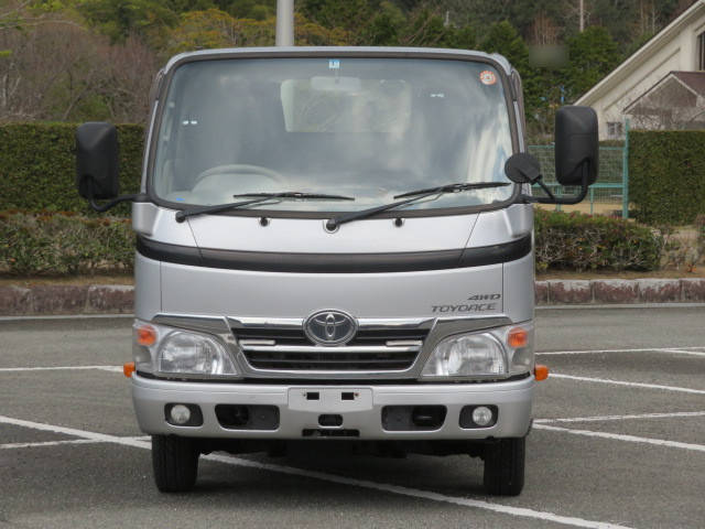 トヨタトヨエース平ボディ小型（2t・3t）[写真06]