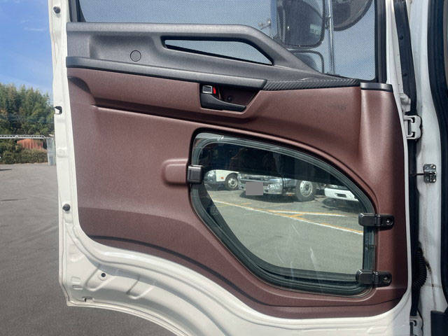 日野プロフィアアルミウイング大型（10t）[写真24]