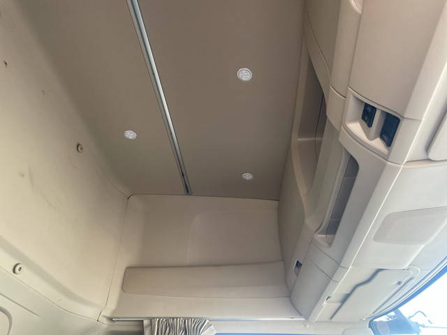 日野プロフィアアルミウイング大型（10t）[写真31]