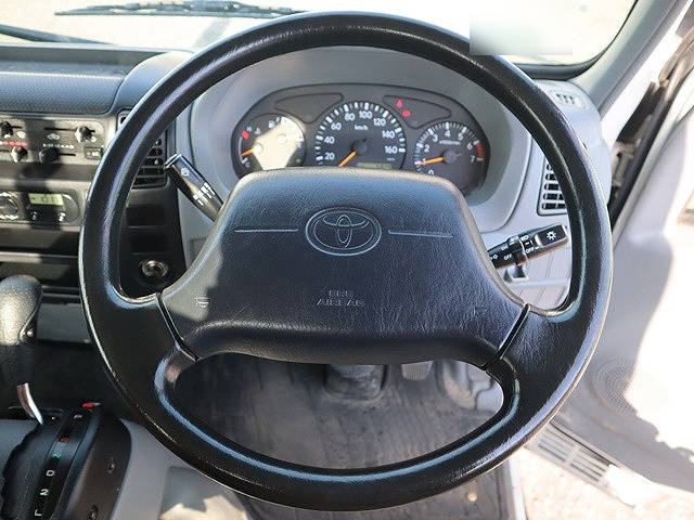 トヨタダイナ平ボディ小型（2t・3t）[写真30]