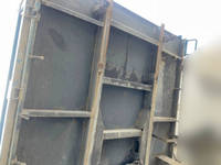 三菱ふそうキャンターダンプ小型（2t・3t）[写真09]