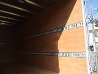 いすゞエルフアルミバン小型（2t・3t）[写真18]