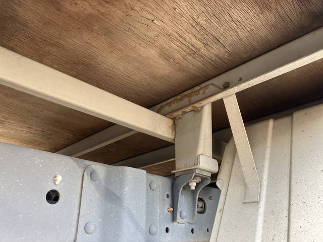 日産アトラス平ボディ小型（2t・3t）[写真24]