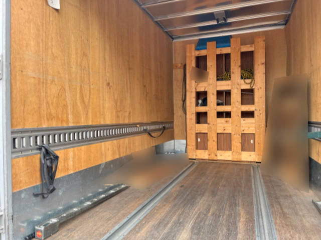 日野デュトロアルミバン小型（2t・3t）[写真10]