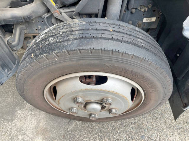 日野デュトロアルミバン小型（2t・3t）[写真18]