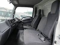 いすゞエルフアルミバン小型（2t・3t）[写真10]