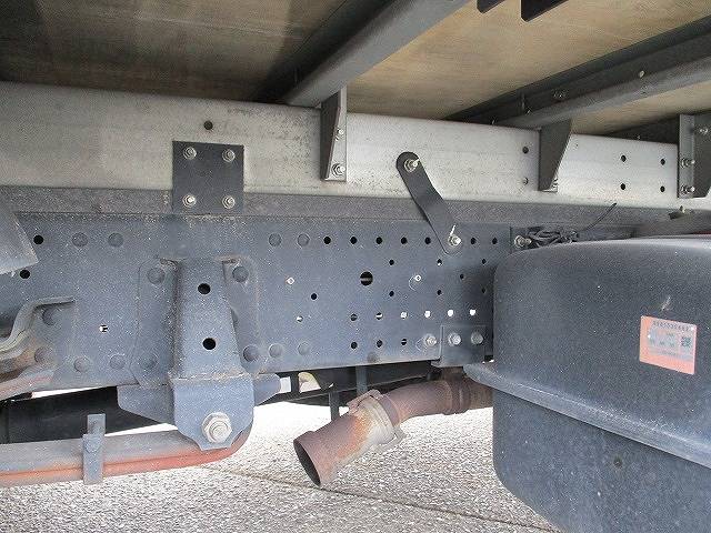 いすゞエルフアルミバン小型（2t・3t）[写真13]