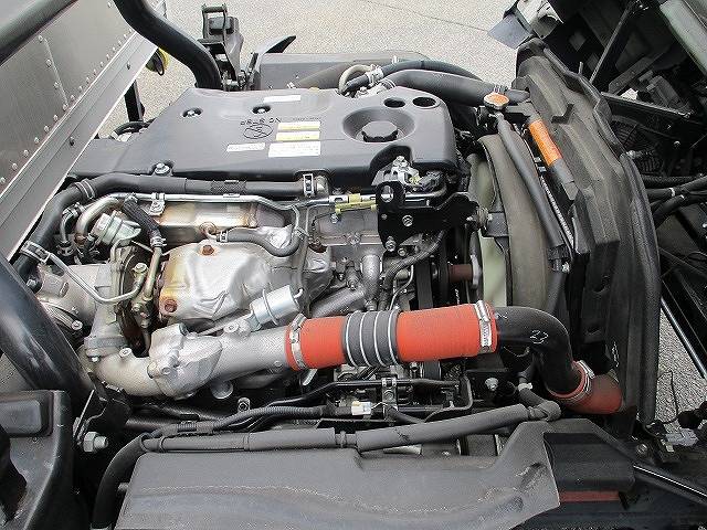 いすゞエルフアルミバン小型（2t・3t）[写真17]