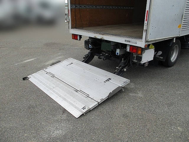 いすゞエルフアルミバン小型（2t・3t）[写真05]