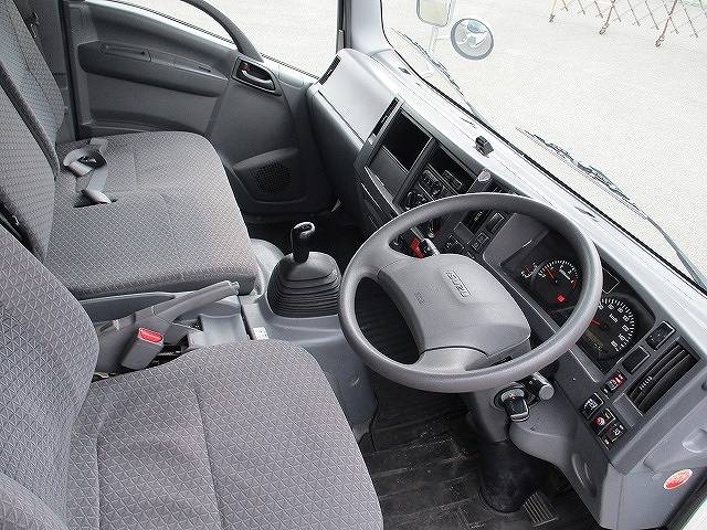 いすゞエルフアルミバン小型（2t・3t）[写真07]