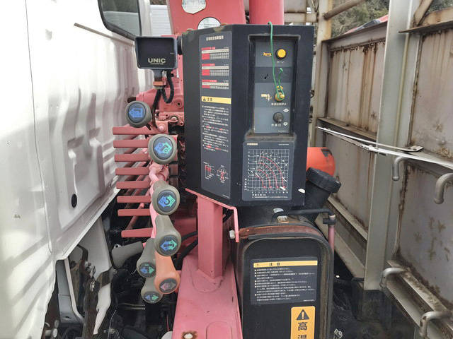 日野デュトロクレーン4段小型（2t・3t）[写真16]