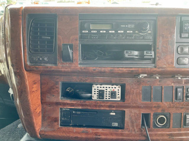 日野プロフィアアルミウイング大型（10t）[写真34]