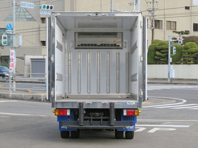 いすゞエルフ冷凍車（冷蔵車）小型（2t・3t）[写真08]
