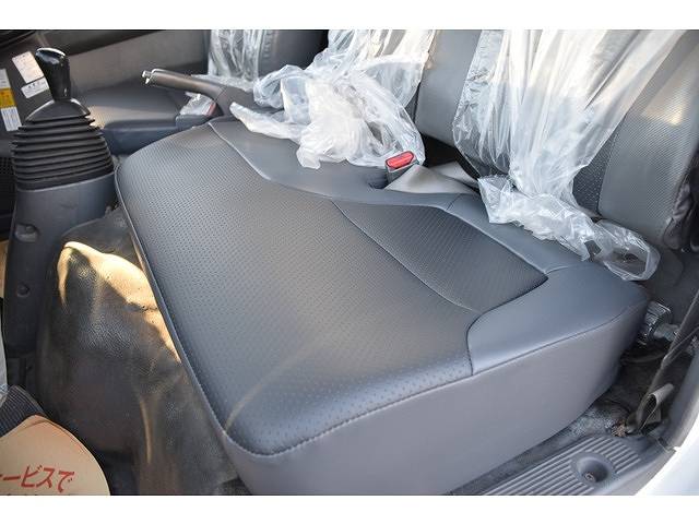 いすゞエルフパッカー車（塵芥車）小型（2t・3t）[写真12]