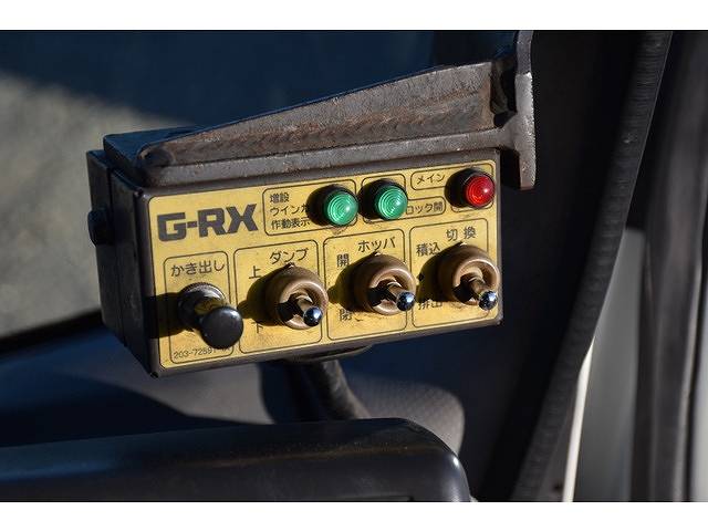 いすゞエルフパッカー車（塵芥車）小型（2t・3t）[写真27]