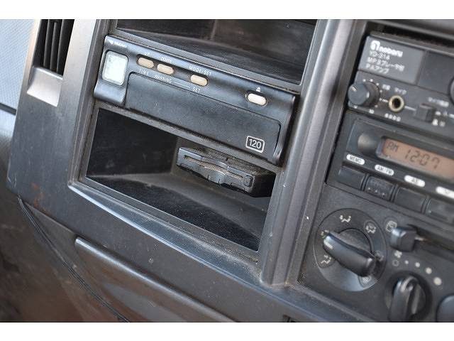 いすゞエルフパッカー車（塵芥車）小型（2t・3t）[写真29]