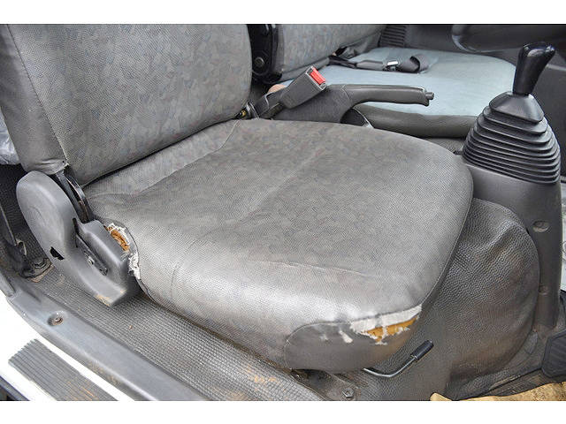 いすゞエルフパッカー車（塵芥車）小型（2t・3t）[写真14]