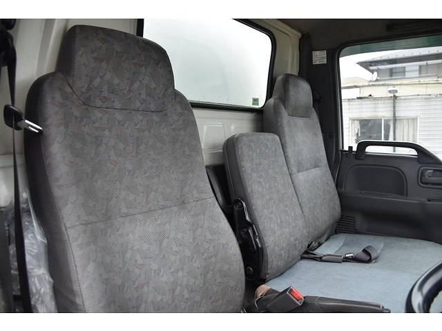 いすゞエルフパッカー車（塵芥車）小型（2t・3t）[写真26]