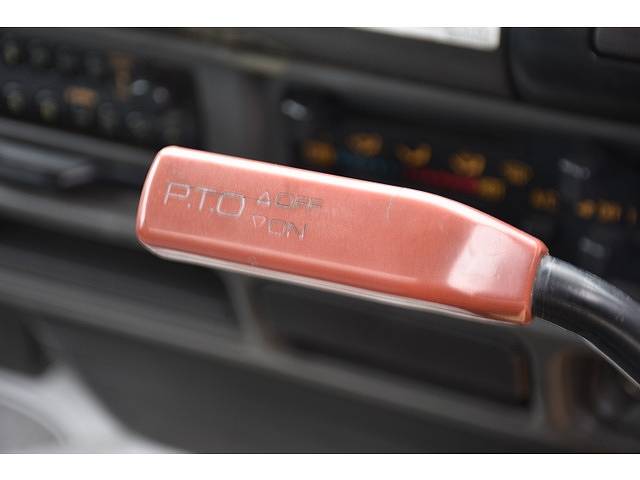 いすゞエルフパッカー車（塵芥車）小型（2t・3t）[写真31]