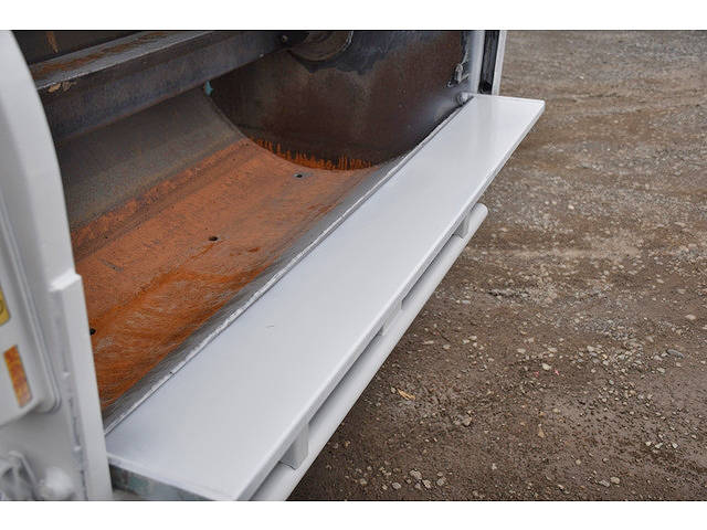 いすゞエルフパッカー車（塵芥車）小型（2t・3t）[写真38]