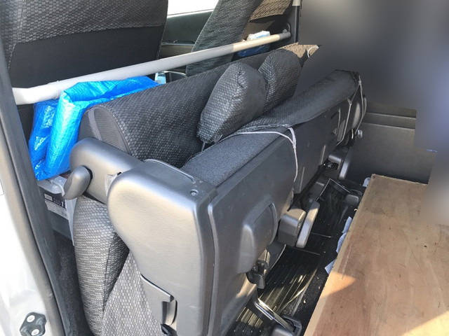 トヨタレジアスエースバン小型（2t・3t）[写真16]