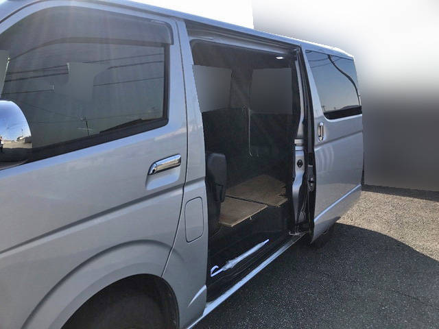トヨタレジアスエースバン小型（2t・3t）[写真05]