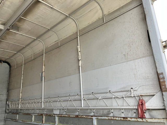 いすゞエルフ幌ウイング小型（2t・3t）[写真15]