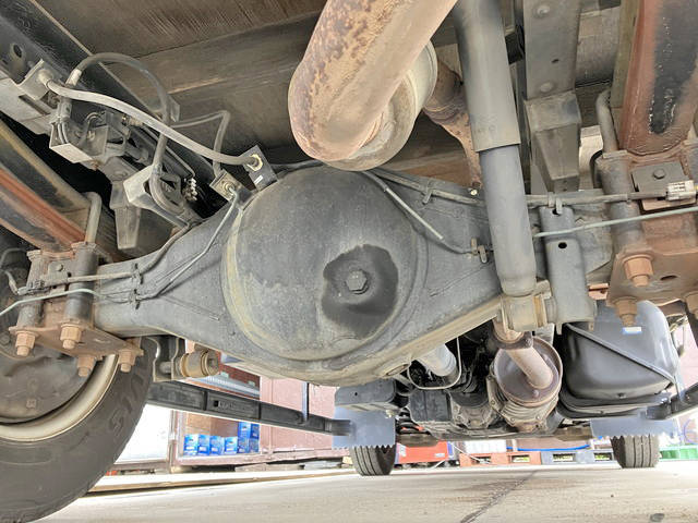 いすゞエルフ幌ウイング小型（2t・3t）[写真24]