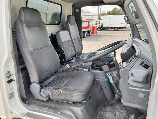 いすゞエルフ幌ウイング小型（2t・3t）[写真33]