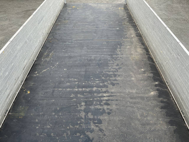 UDトラックスコンドルアルミブロック増トン（6t・8t）[写真10]