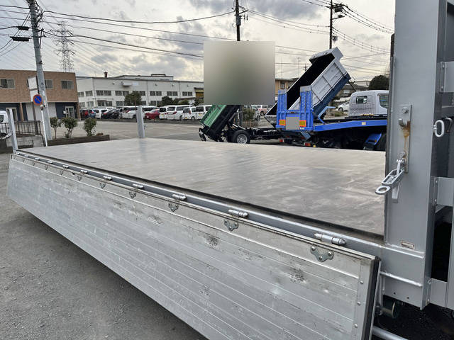 UDトラックスコンドルアルミブロック増トン（6t・8t）[写真11]