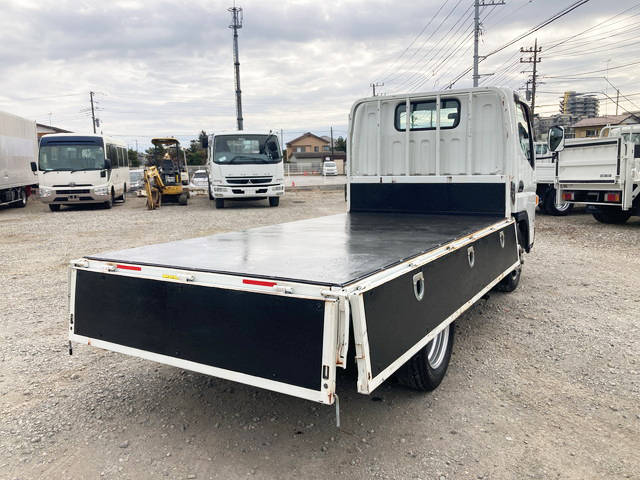 三菱ふそうキャンター平ボディ小型（2t・3t）[写真10]