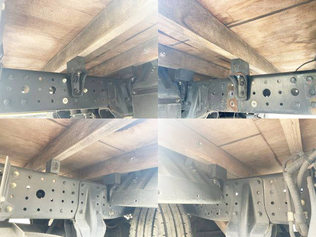 三菱ふそうキャンター平ボディ小型（2t・3t）[写真21]