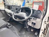 三菱ふそうキャンター平ボディ小型（2t・3t）[写真33]