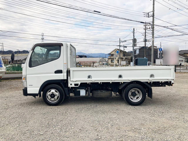 三菱ふそうキャンター平ボディ小型（2t・3t）[写真05]