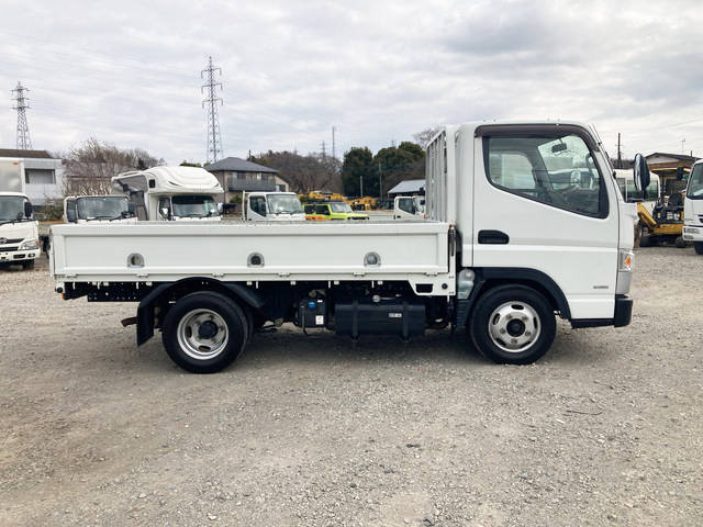 三菱ふそうキャンター平ボディ小型（2t・3t）[写真06]