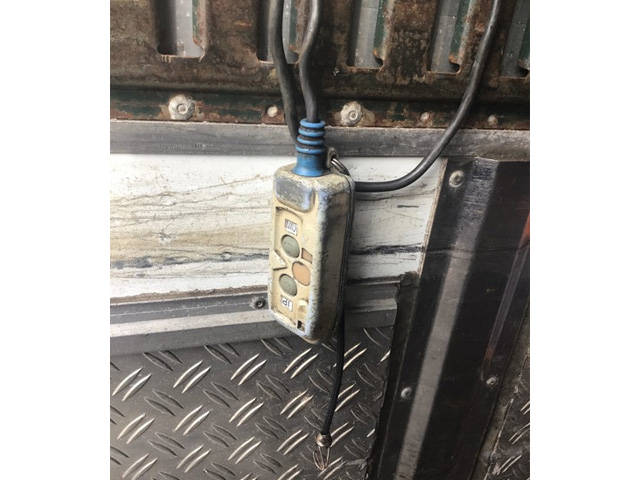 いすゞフォワード冷凍車（冷蔵車）中型（4t）[写真11]