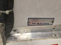 いすゞフォワード冷凍車（冷蔵車）中型（4t）[写真09]