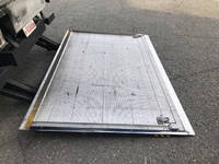 三菱ふそうファイターアルミバン中型（4t）[写真17]