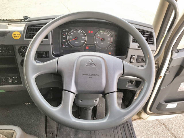 三菱ふそうファイターアルミバン中型（4t）[写真34]