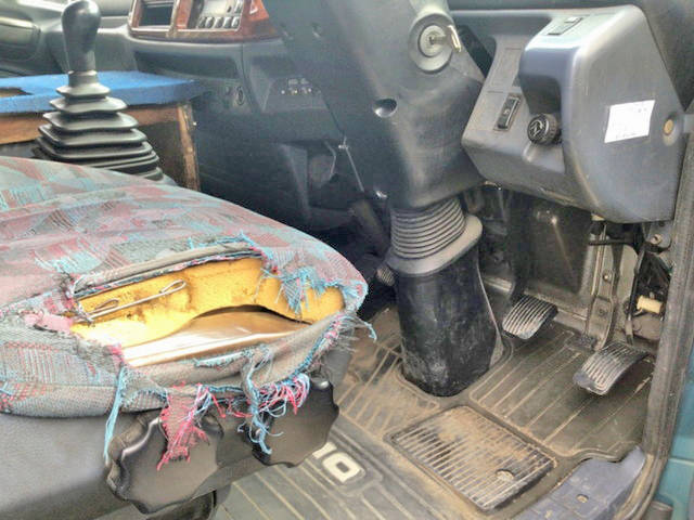 日野レンジャーアルミブロック中型（4t）[写真17]