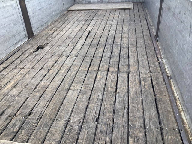 日野レンジャーアルミブロック中型（4t）[写真06]