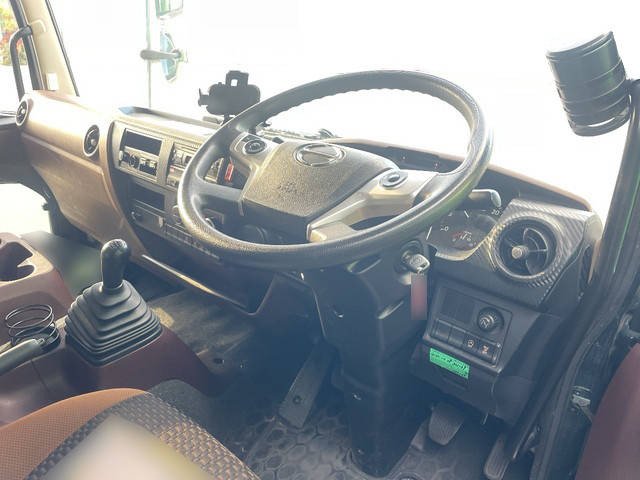 日野レンジャーアルミウイング中型（4t）[写真21]