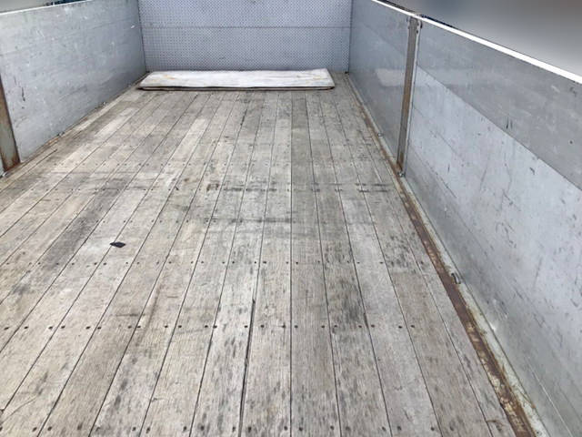 日野レンジャーアルミブロック中型（4t）[写真11]