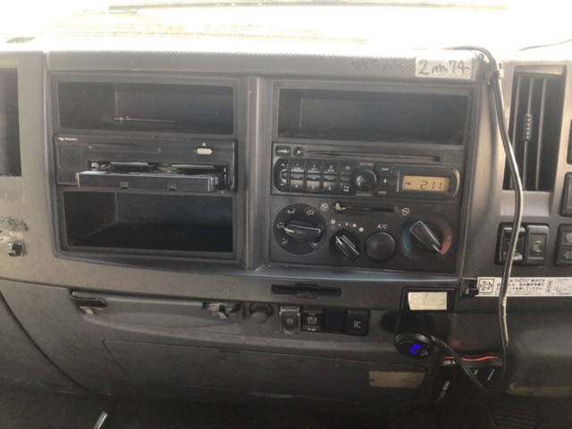 いすゞフォワードアルミブロック増トン（6t・8t）[写真14]