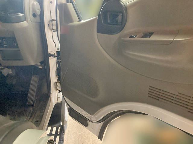 日産アトラス平ボディ小型（2t・3t）[写真14]