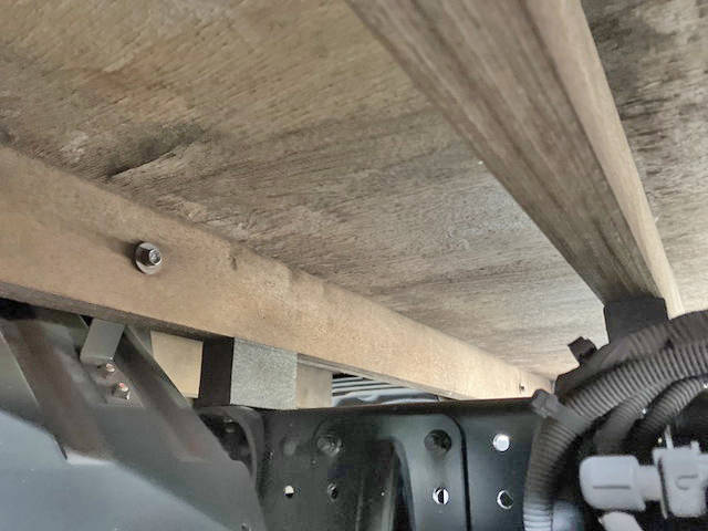 三菱ふそうキャンター平ボディ小型（2t・3t）[写真13]